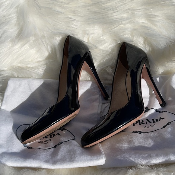 Authentic Prada black leather pump high heels - Picture 9 of 13